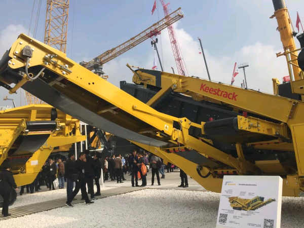 91免费观看网站花纹输送带              -----进口破碎筛分皮带替换者