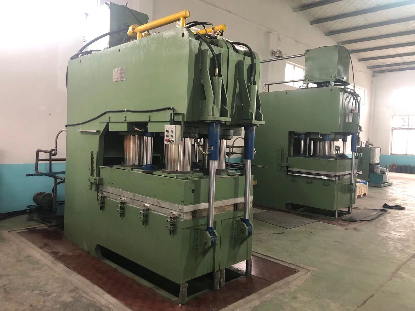 91免费黄片软件下载硫化机