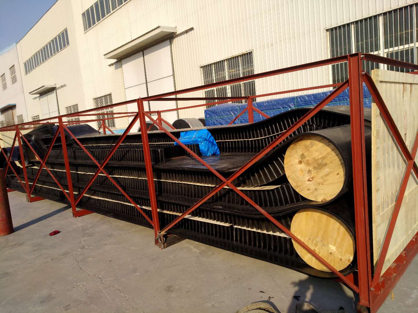 如何减少输送带故障的发生呢？撕裂跑偏应该怎样处理？