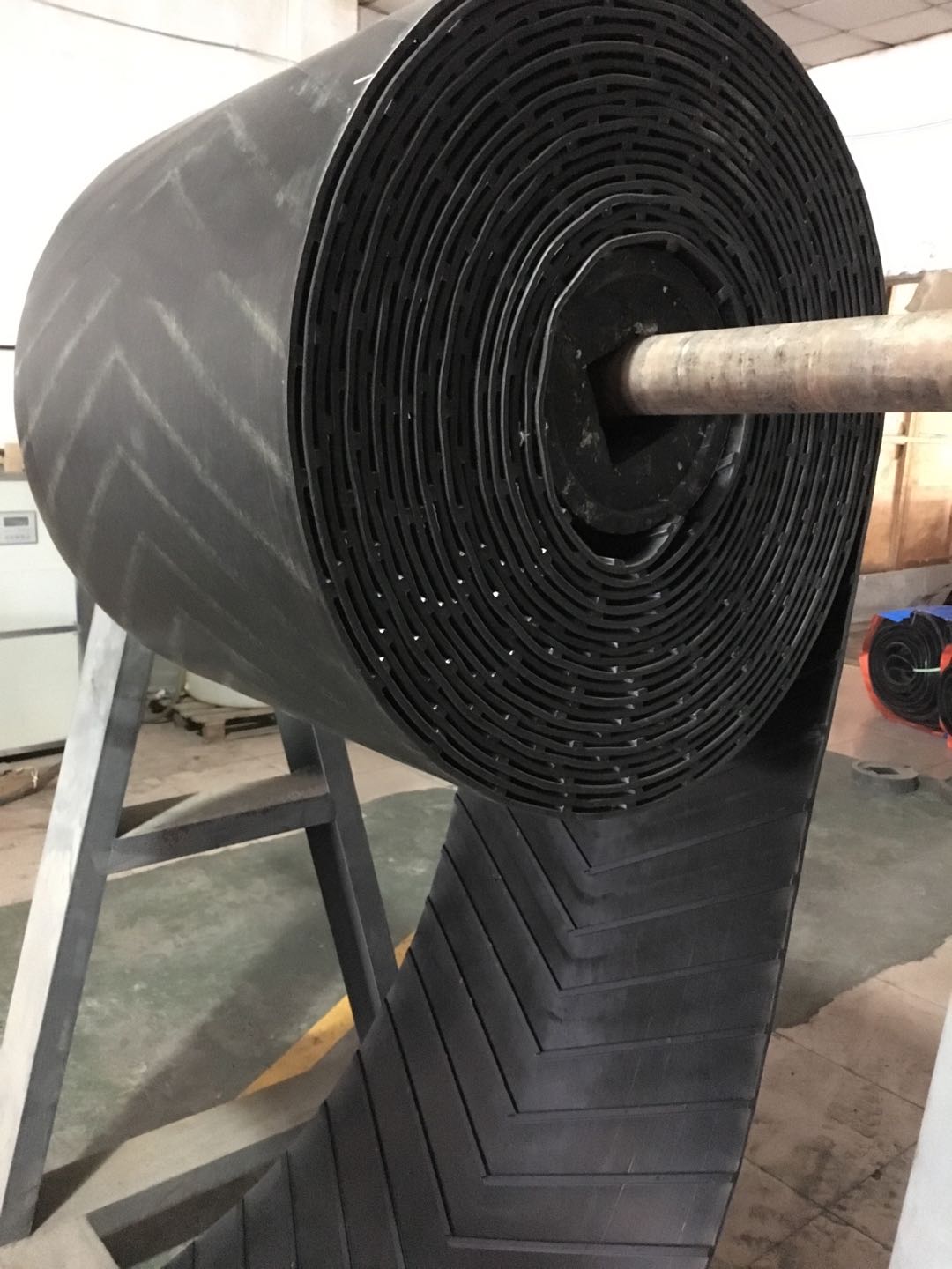 花纹输送带如何安装？